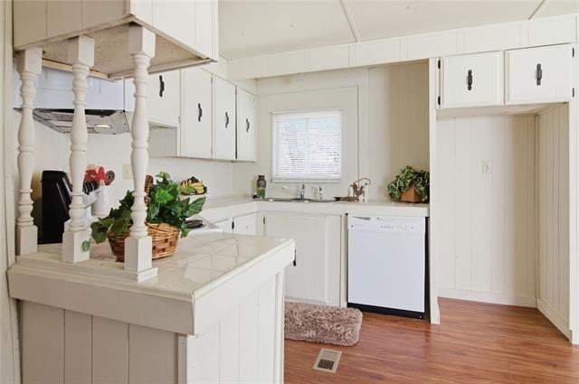 Building Photo - 1329 Fox Hollow Ct