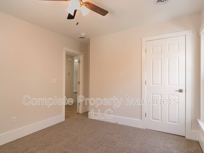 Building Photo - 821 Jefferson Ave