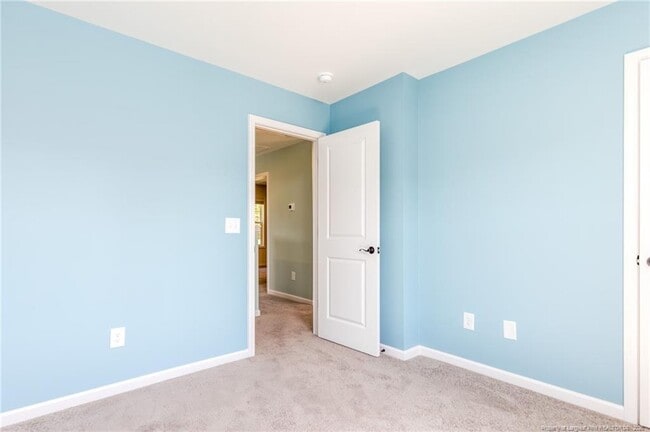 Building Photo - 252 Penfield Wy