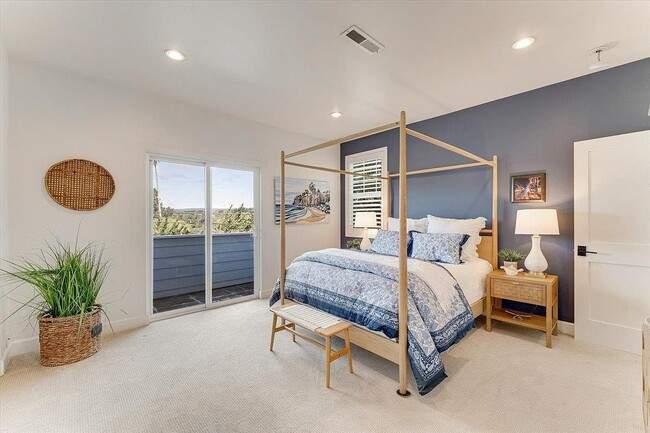 Building Photo - 513 Hill St