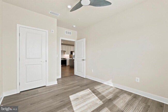 Building Photo - 4399 Peach Lily Ln