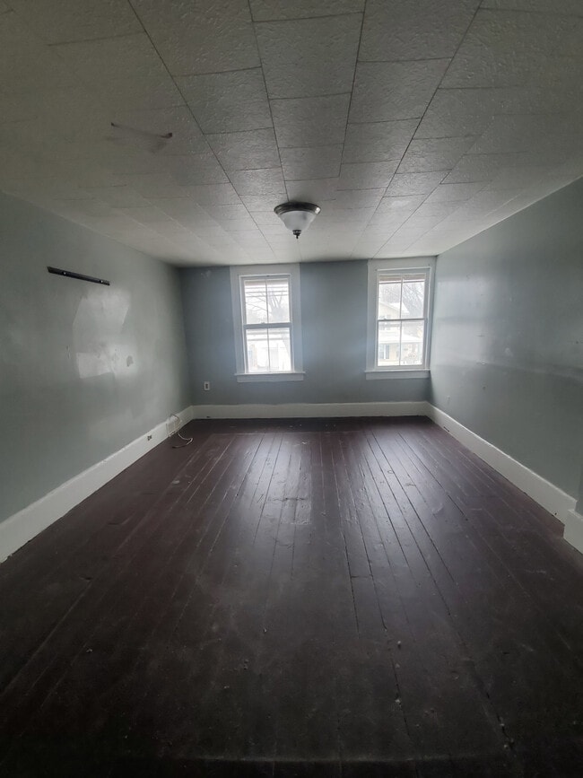 Building Photo - 29 Costar Street