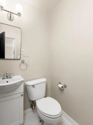 Building Photo - 2453 Alder St