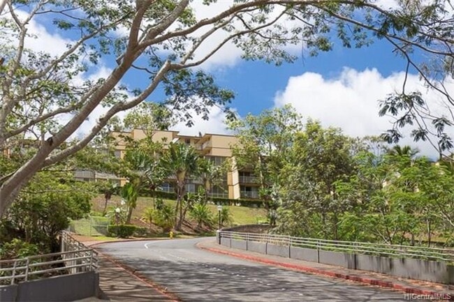 Building Photo - 2br 1bath 2pkg unit at Valleyview Melemanu!