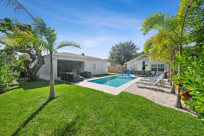 Building Photo - 125 NW 3rd Ave