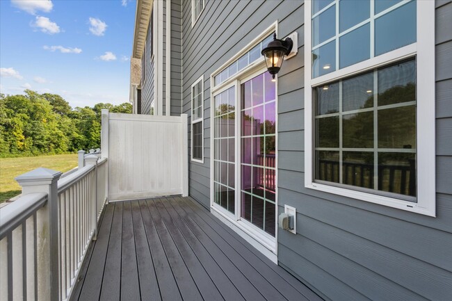 Building Photo - 132 Daybeacon St