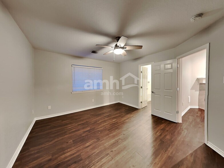 Building Photo - 5010 Chase Mountain Dr