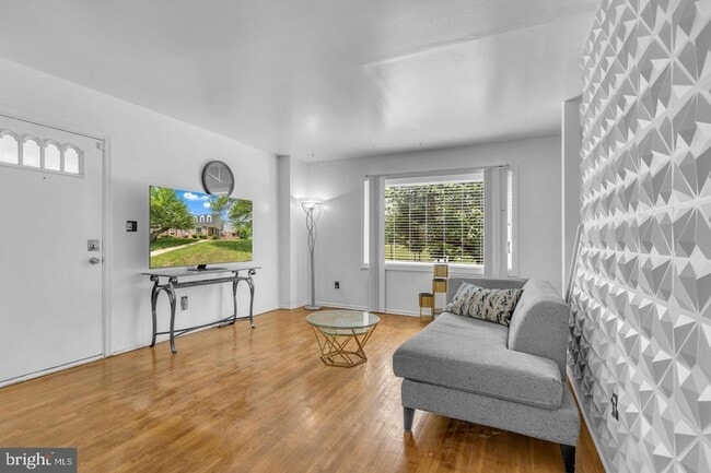 Building Photo - 12338 Chesterton Dr