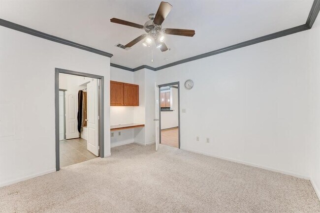 Building Photo - 1711 Old Spanish Trl