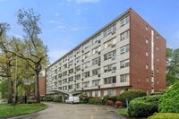 Building Photo - 10 Hammond Pond Pkwy
