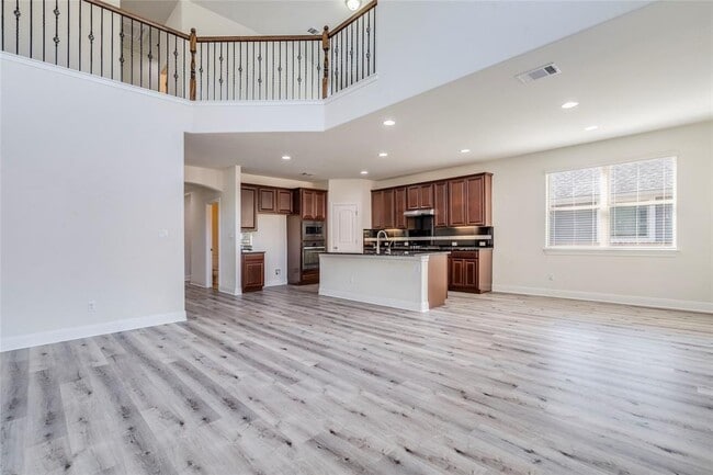 Building Photo - 5728 Siragusa Dr