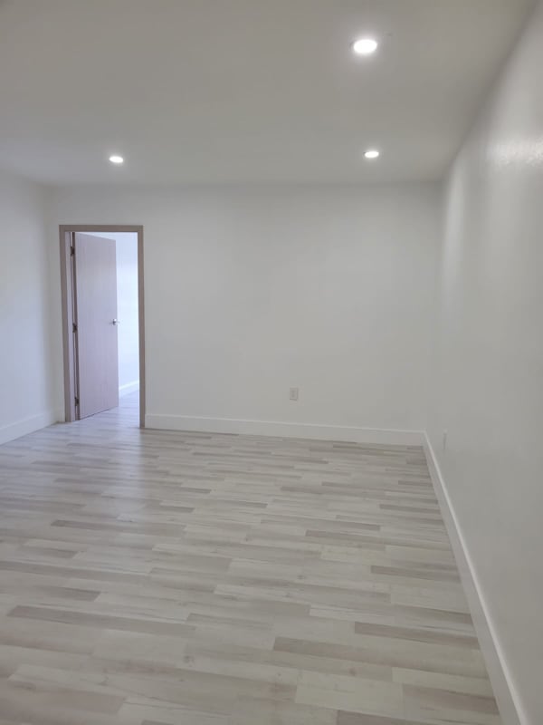 Building Photo - 2175 NE 170th St
