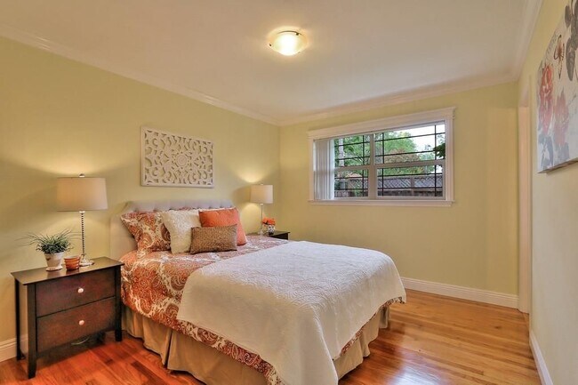 Building Photo - 467 Chestnut Ave