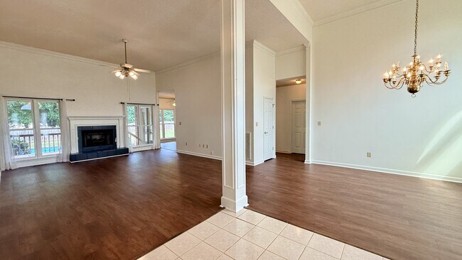 Building Photo - 113 Nobleton Ln NW