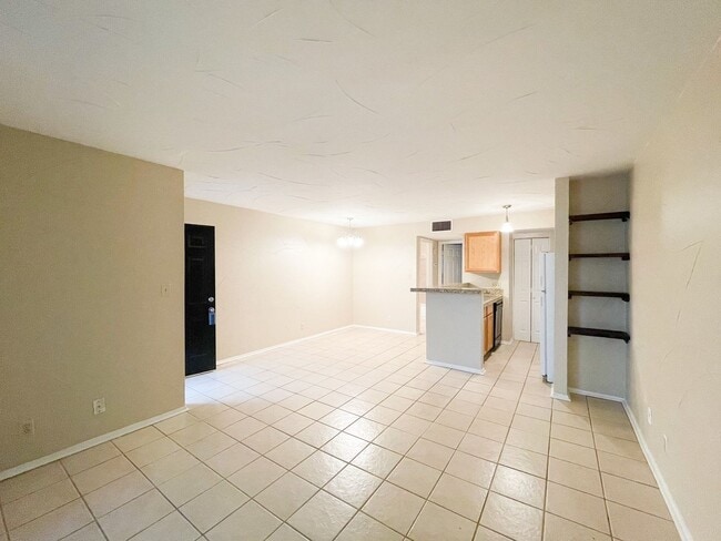 Building Photo - South Austin Condo located in Gated Community Off South 1st in Dawson Neighborhood