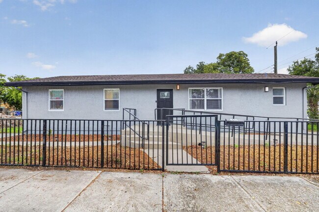 Building Photo - 800 NW 6th Ave