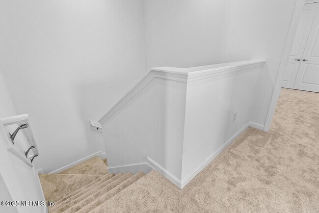 Building Photo - 469 Marquesa Cir