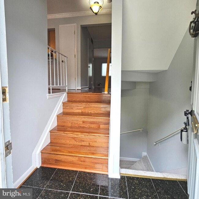 Building Photo - 9657 Lindenbrook St