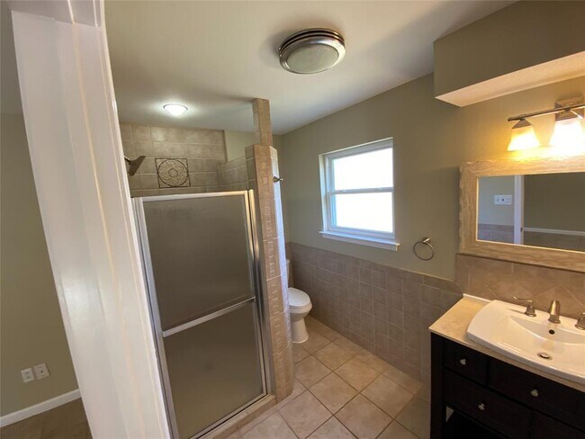 Building Photo - 13003 Algerita Terrace