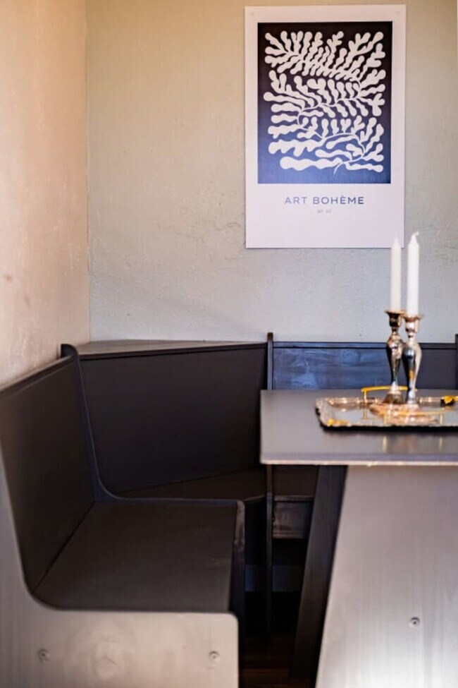 Building Photo - 170 E 100 N