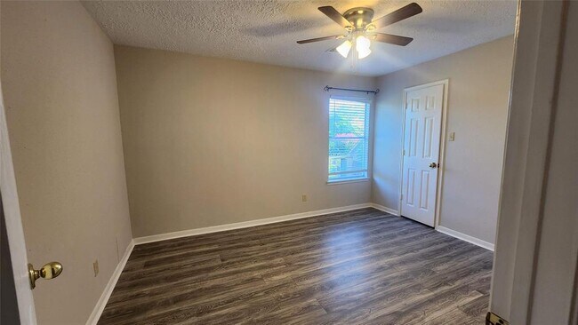 Building Photo - 4543 Westray Dr