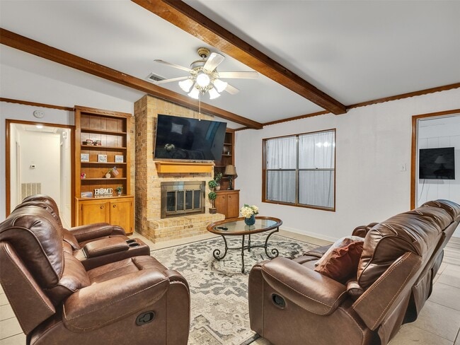 Building Photo - 4002 Thistledown Dr