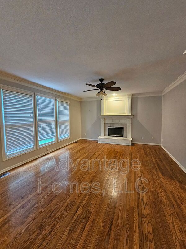 Building Photo - 14117 Parkhill Ln