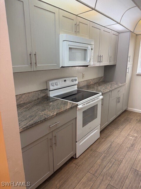 Building Photo - 4900 Biscayne Dr