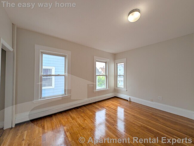 Building Photo - 26-28 Ripley St Unit #2