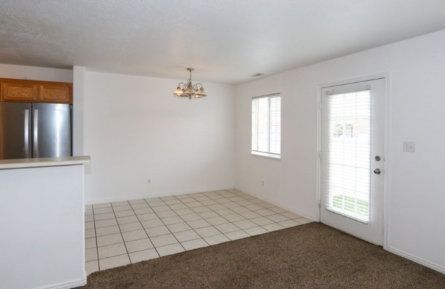Building Photo - 10505 Sage Flats Way