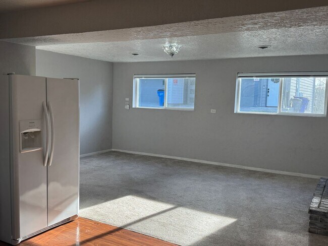 Building Photo - WA3309