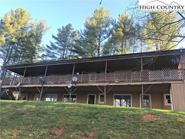 Primary Photo - 712 Nikanor Rd