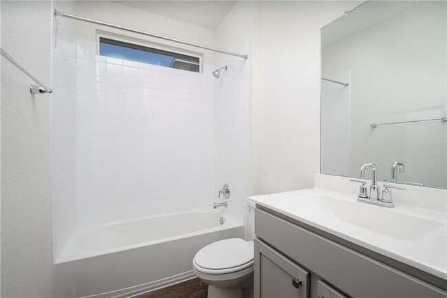 Building Photo - 128 Big Sandy Creek Dr