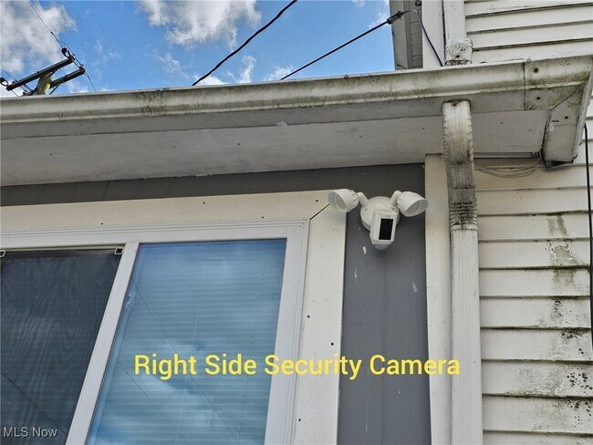 Building Photo - 3658 W 58th St