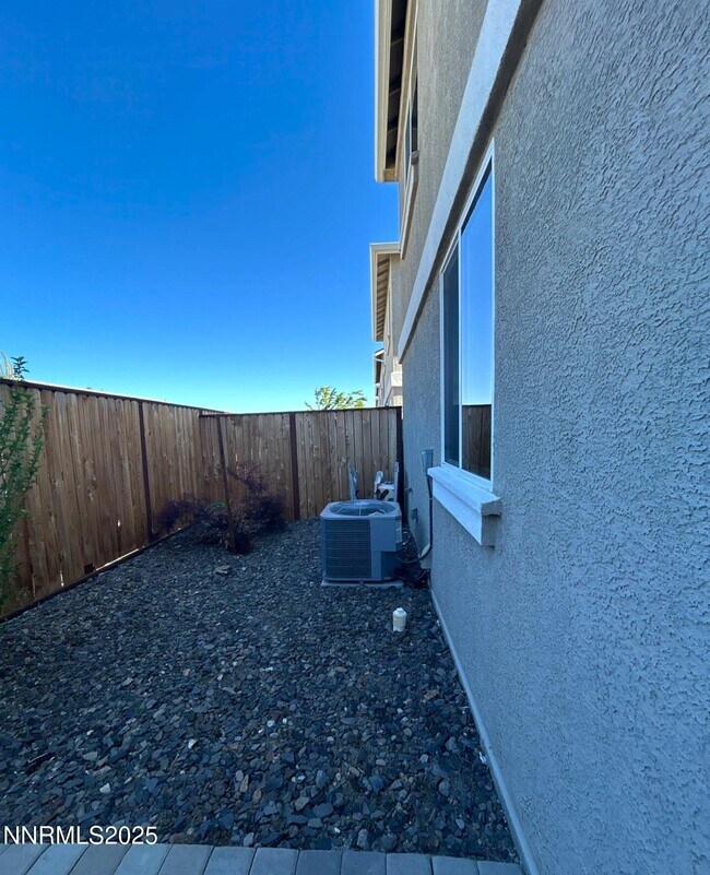 Building Photo - 3621 Oaklawn St