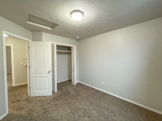 Building Photo - 4110 E Hayseed Ct