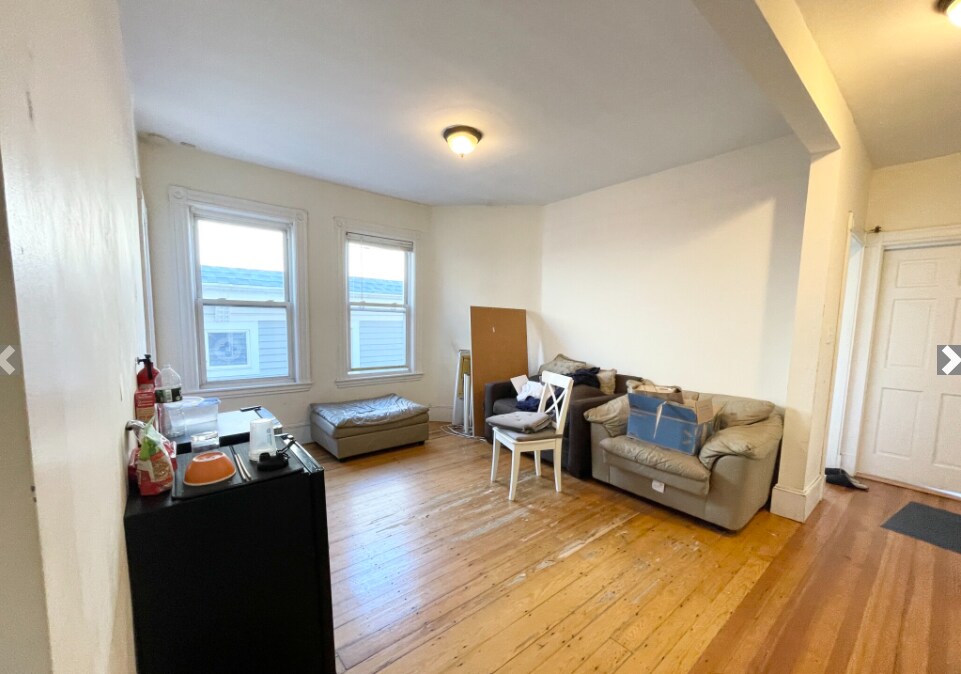 Living Room - 17 Sachem St