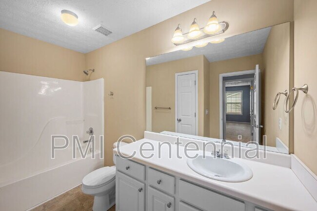 Building Photo - 152 Tara Commons Dr