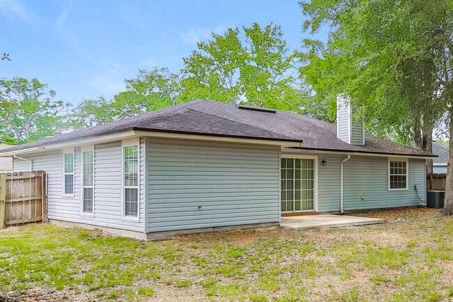 Building Photo - 8063 MacDougall Dr E