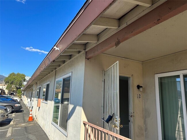 Building Photo - 936 W Foothill Blvd