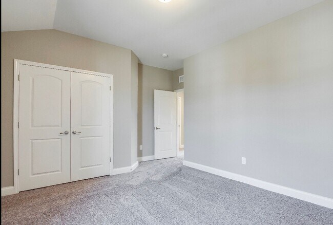 Building Photo - Gorgeous Newer Construction Home!