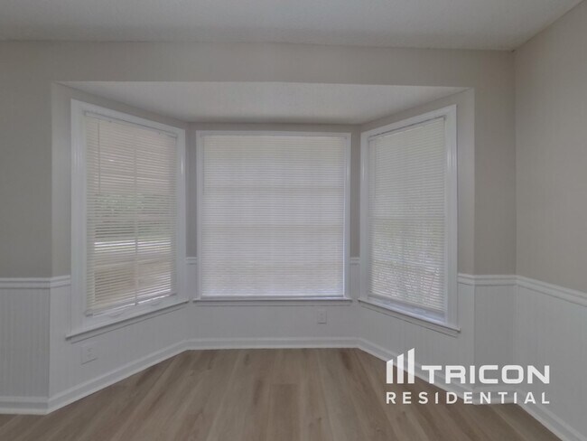 Building Photo - 4539 Riverwood Cir