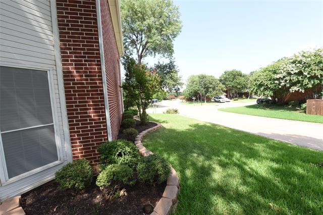 Building Photo - 2701 Creekside Way
