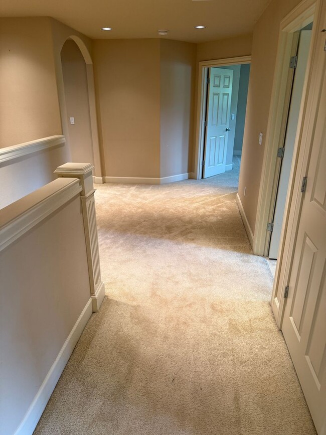 Building Photo - Large Rock Creek Single Family Home