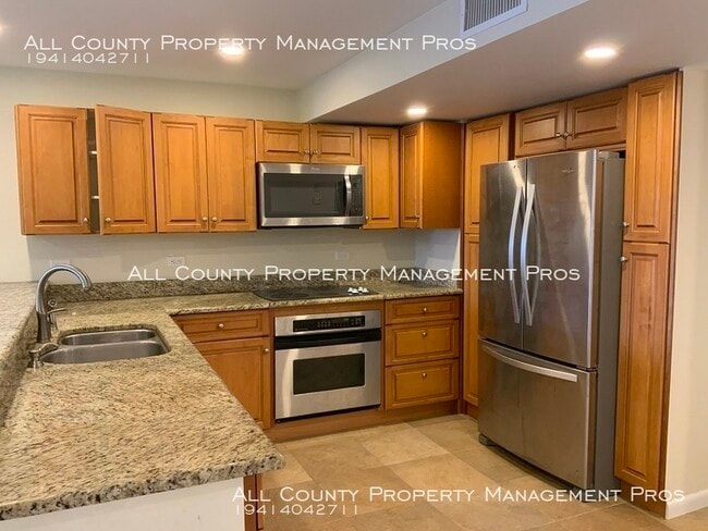 Building Photo - DOWNTOWN PENTHOUSE CONDO WITH CITY VIEW