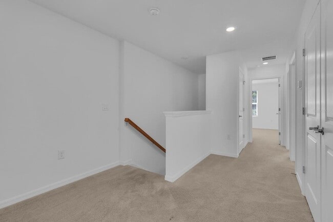 Building Photo - 3010 Canary Ave