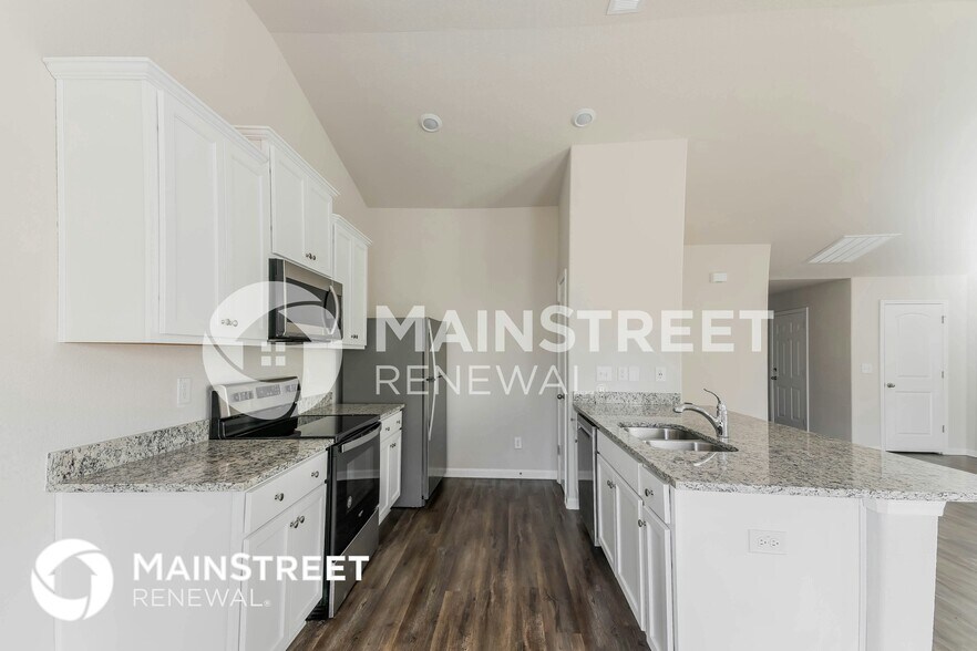 Building Photo - 308 Gourd St