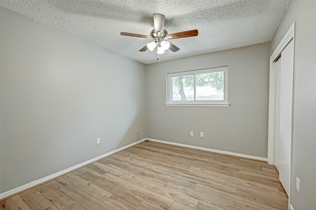 Building Photo - 5806 Chrystell Ln