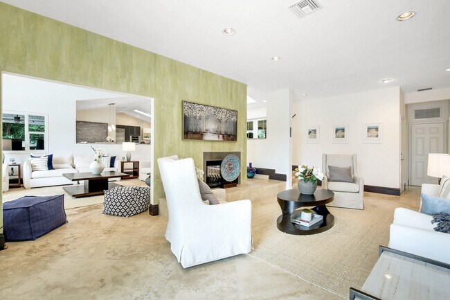 Building Photo - 3001 Jasmine Ct