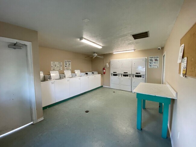 Building Photo - Newly Remodeled 1 bedroom/1 bath in Altamo...